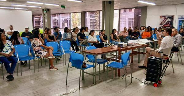 Presentación del libro: Al calor de la paz